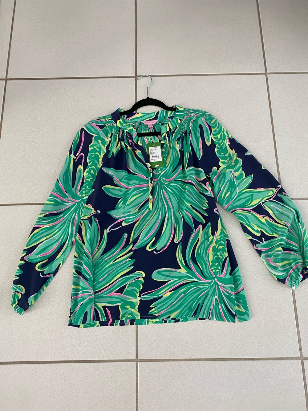 NWT Lilly Pulitzer Elsa Silk top Bright Navy Tiger Palm size M